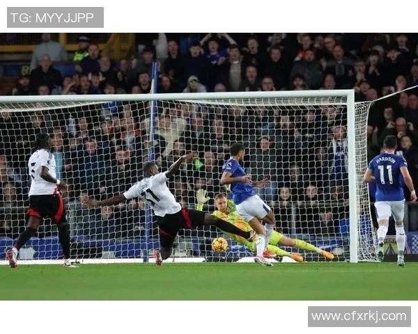 勒温为埃弗顿保级立下赫赫战功现在离队正是最佳时机 勒温为埃弗顿保级立下赫赫战功现在离队正是最佳时机