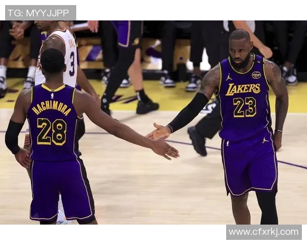 2012年湖人与快船激战三场精彩回顾与赛季影响分析