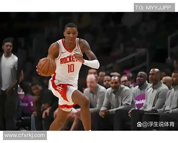 2017年NBA火箭队与老鹰队激战回顾精彩瞬间与赛季亮点分析